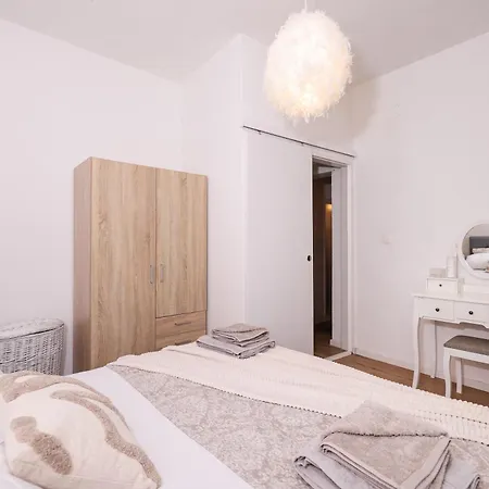 ヴィラ Anchi ザダル