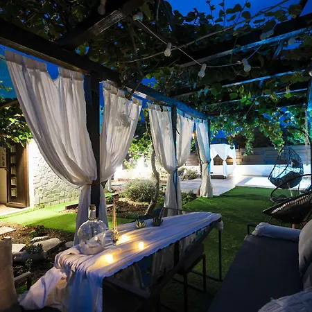 ヴィラ Anchi ザダル